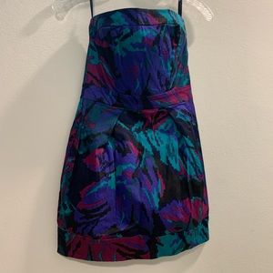 French Connection size 6 strapless mini dress with pockets